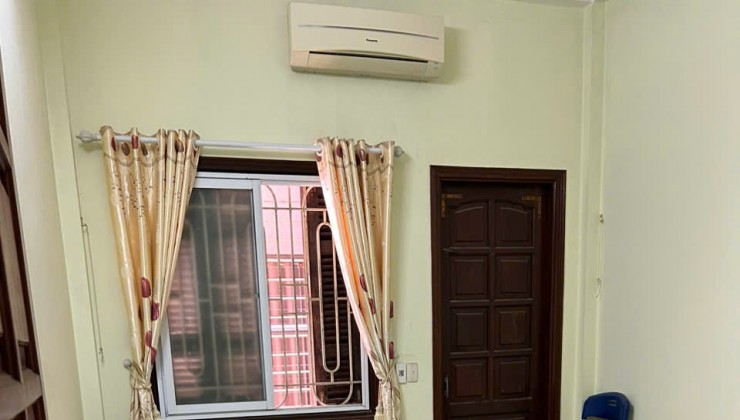 Cho thuê nhà  nguyên căn ngõ 2 Hà Trì, 40m x 4 tầng 3 wc 4 ngủ, 13Tr - ở nhóm đi làm, hộ GĐ